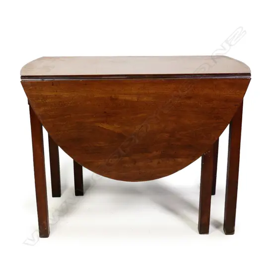 A George III mahogany drop leaf table