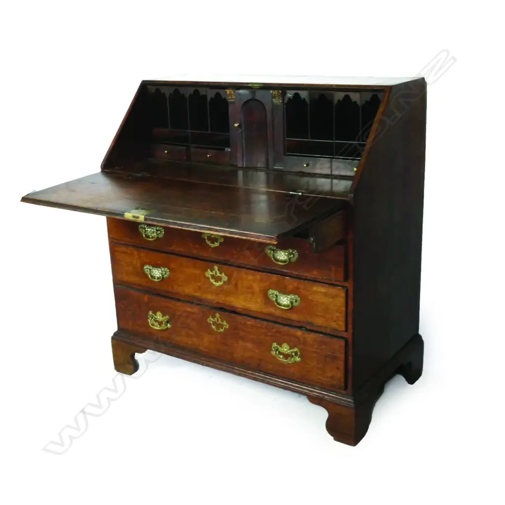 A George III oak fall front bureau Image 1++