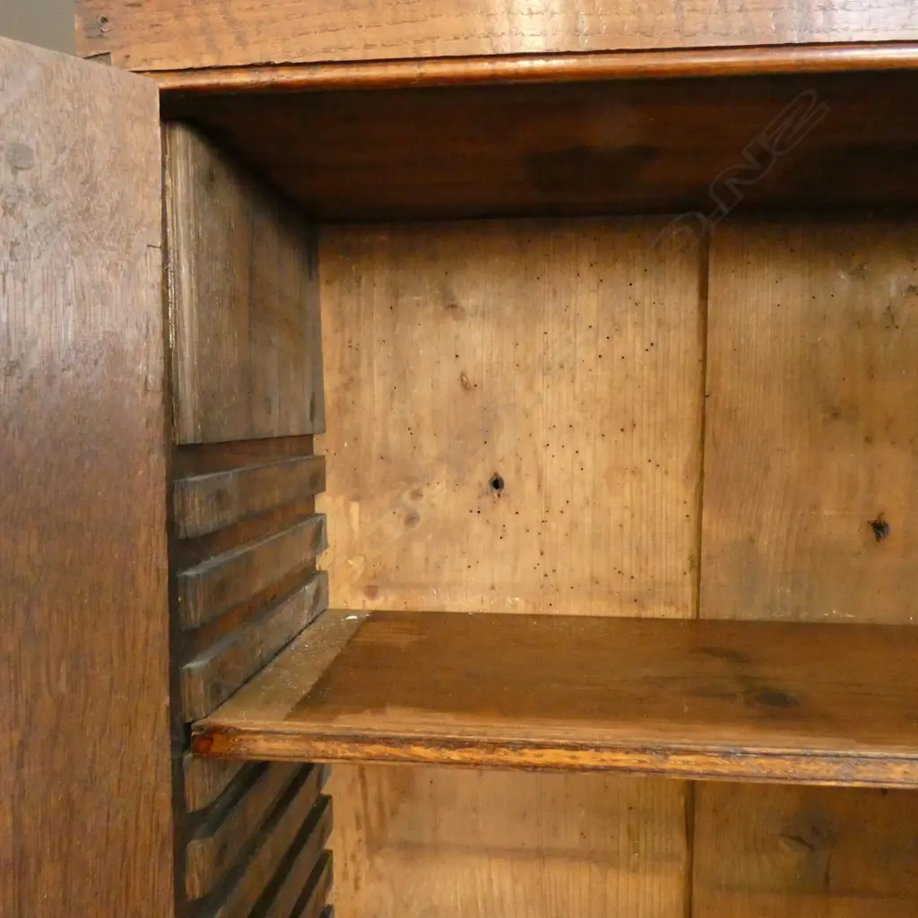 A Georgian oak bureau bookcase Image 1++