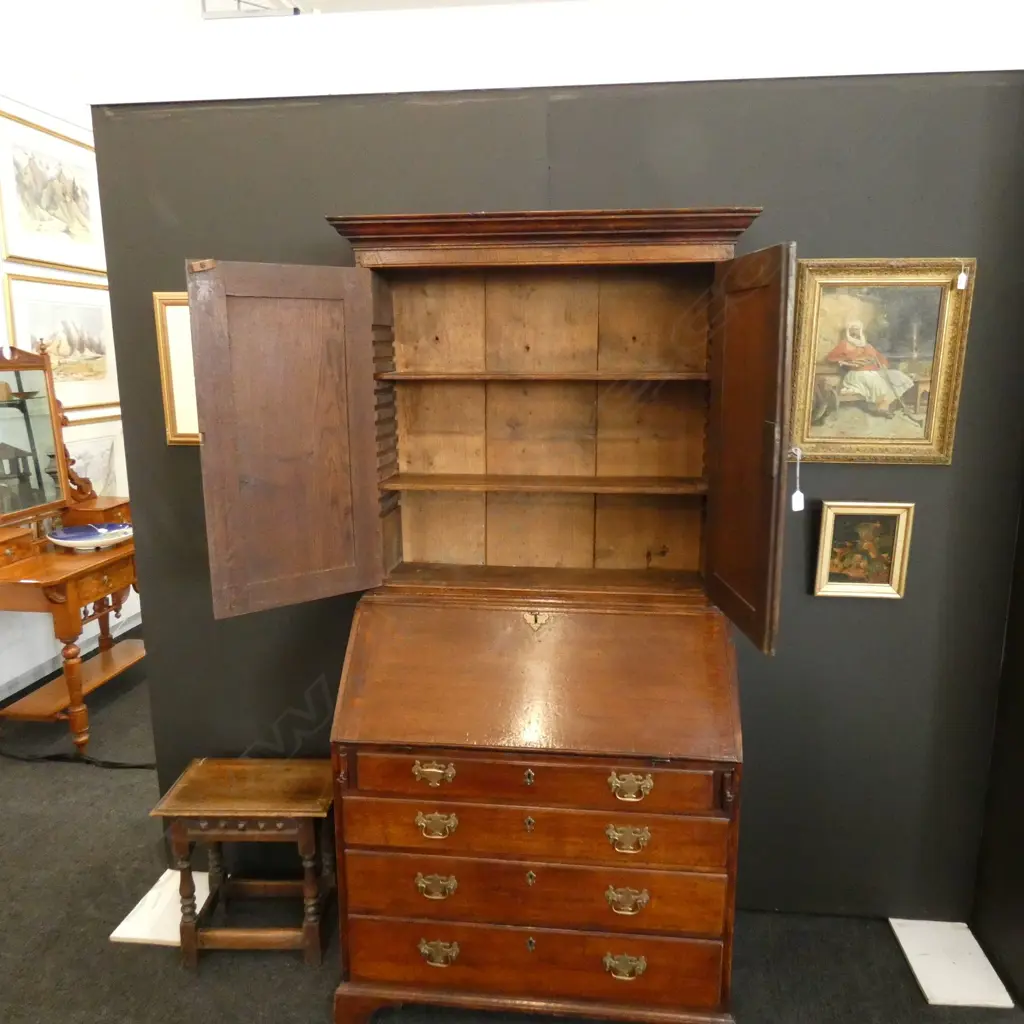 A Georgian oak bureau bookcase Image 1++