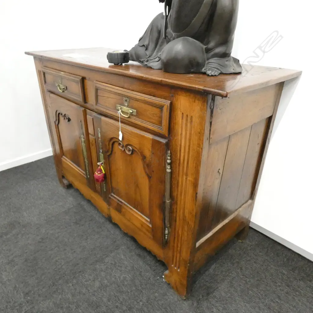 A French oak buffet Image 1++