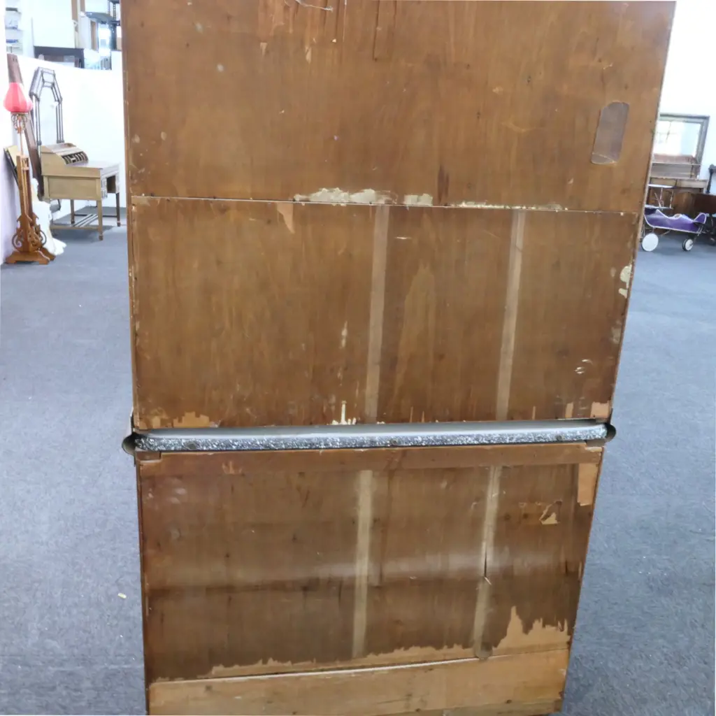 An American oak 1920s Hoosier kitchen cabinet Image 1++