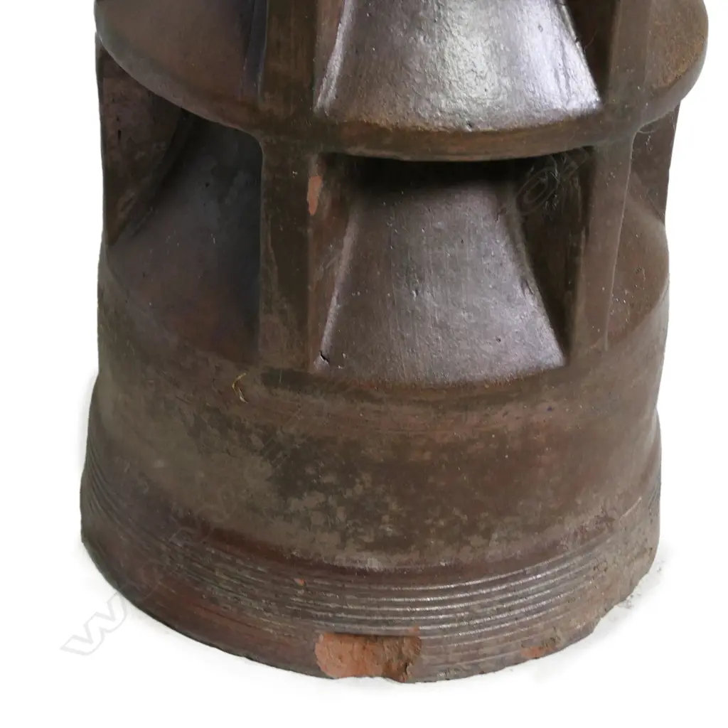 An early 20thC Amalgamated Brick & Pipe Ltd Taranaki Works Pottery chimney pot Image 1++