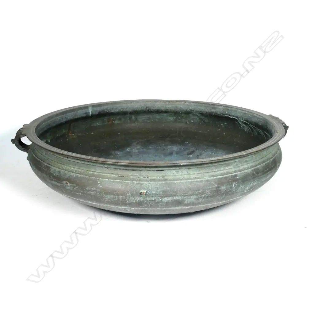 A large Southern Indian bronze urli (temple bowl) Image 1++