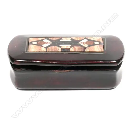 A 19thC papier-mâché snuff box