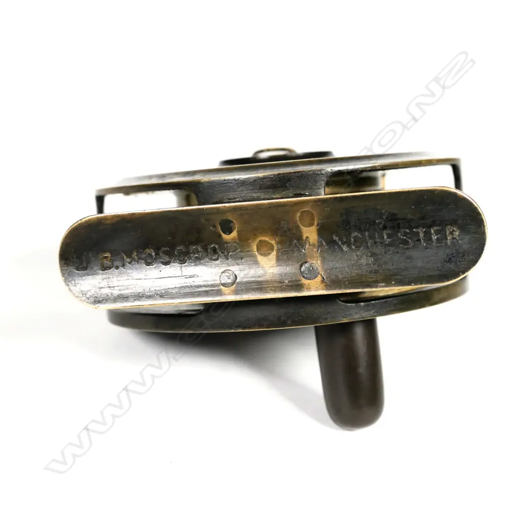 An uncommon 2½" small Moscrops brass fly reel Image 1++