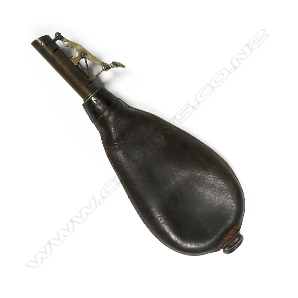 A late 19thc leather shot flask Image 1++