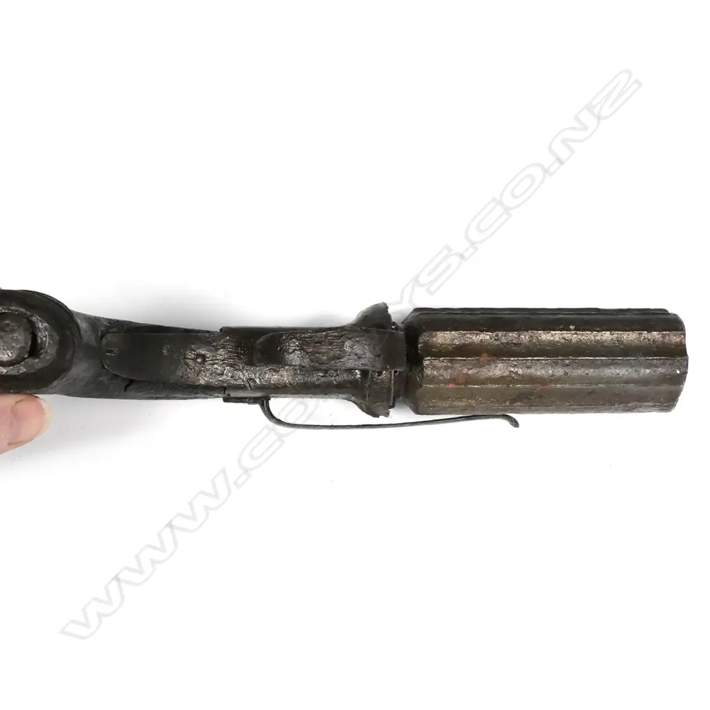An early 19thC pepper box revolver Image 1++