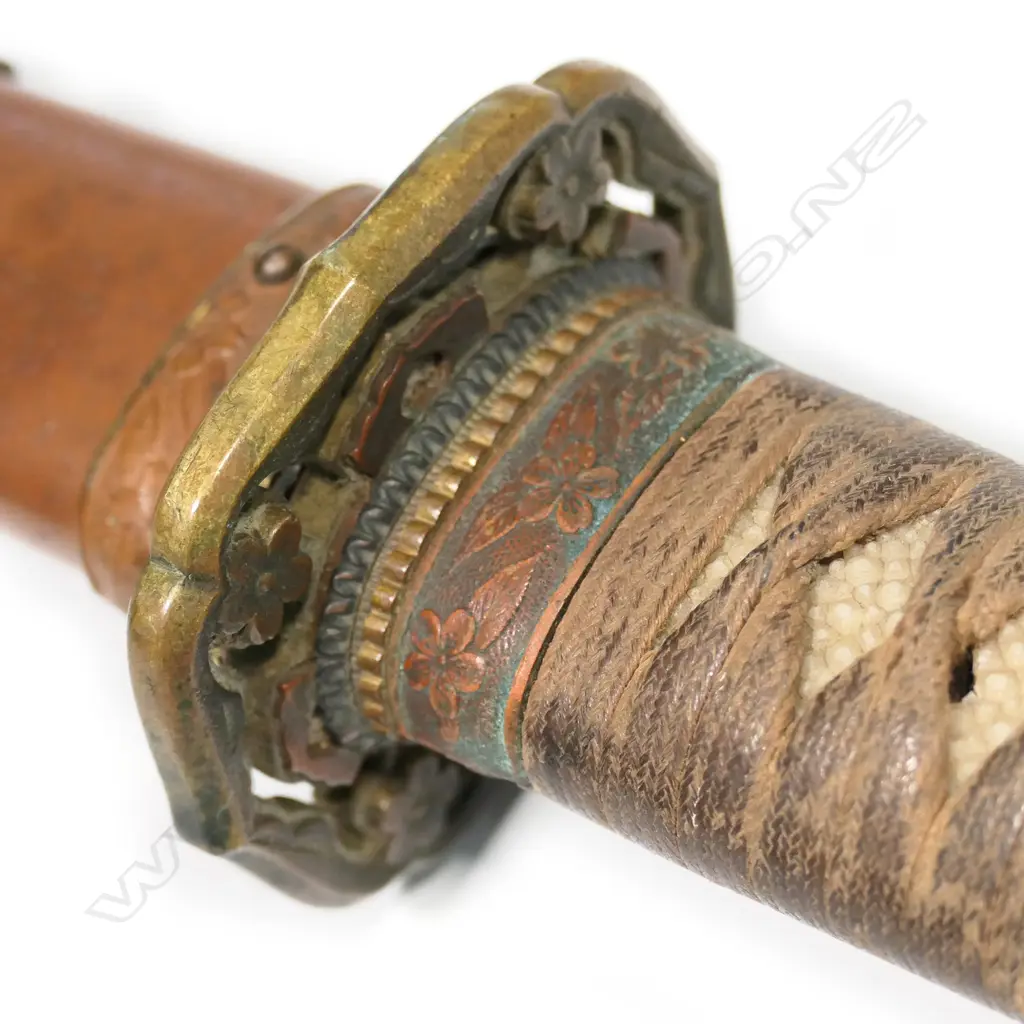 A WWII Japanese shin gunto katana sword Image 1++