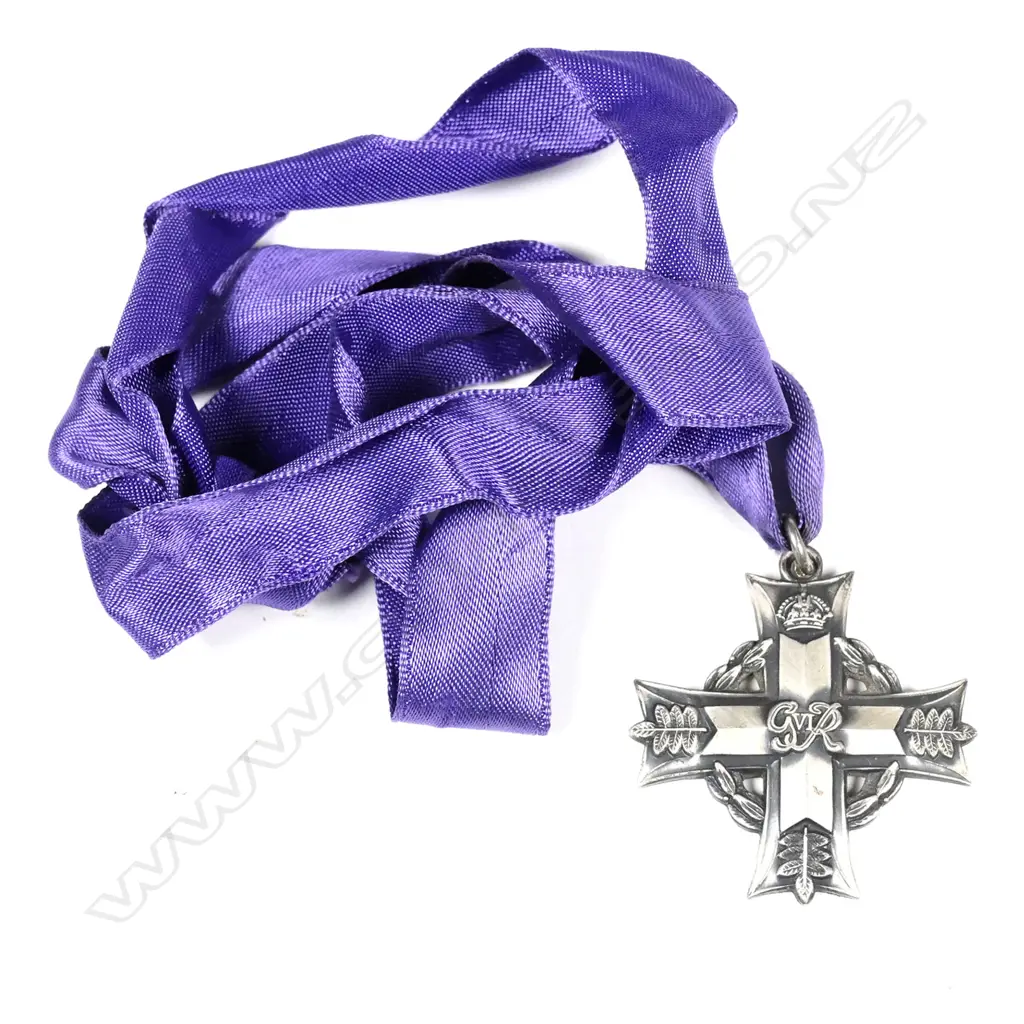 Memorium Cross to F/O D.V. Gilmour 36240 RAF Image 1++