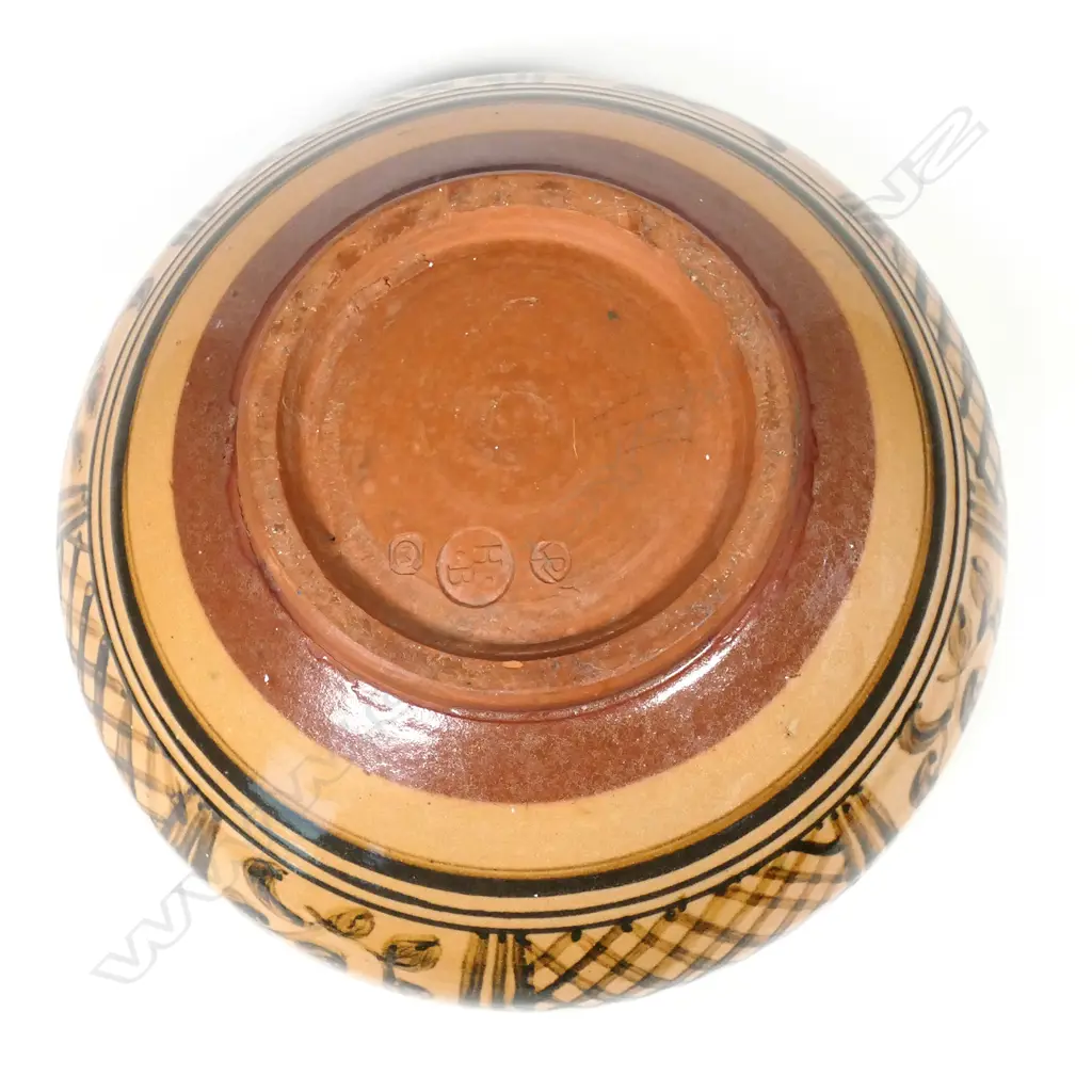 Michael Cardew and Henry Bergen for Winchcombe Pottery bowl Image 1++