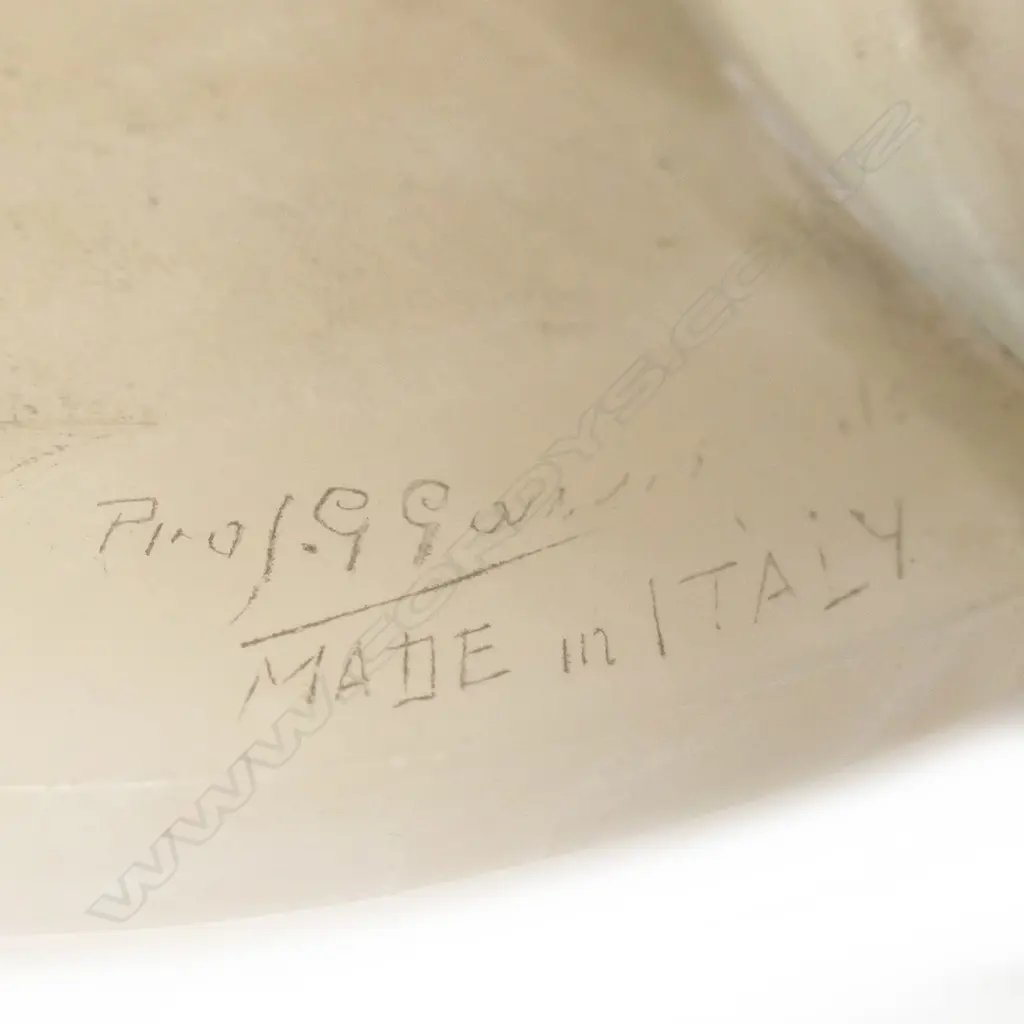 An Italian Art Deco alabaster statuette of an Egyptian dancer Image 1++