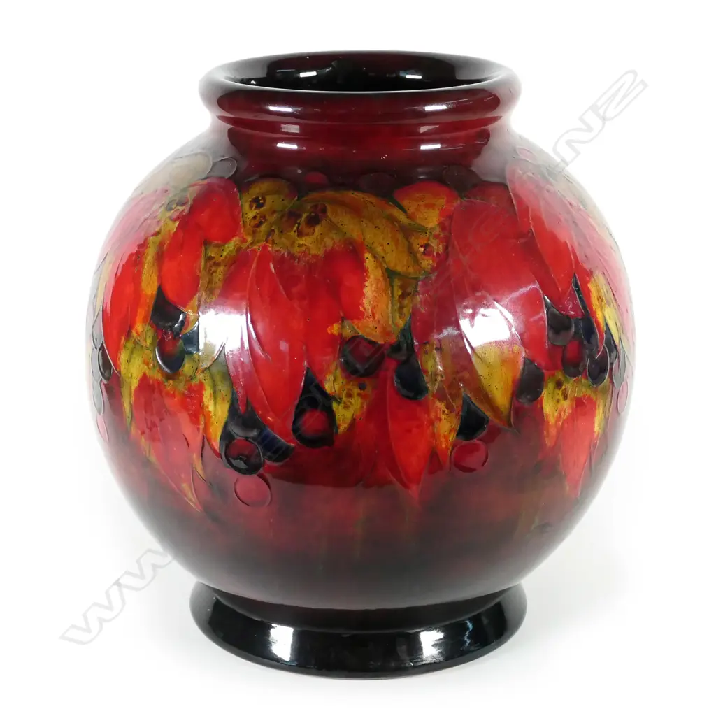 An impressive William Moorcroft flambe vase Image 1++