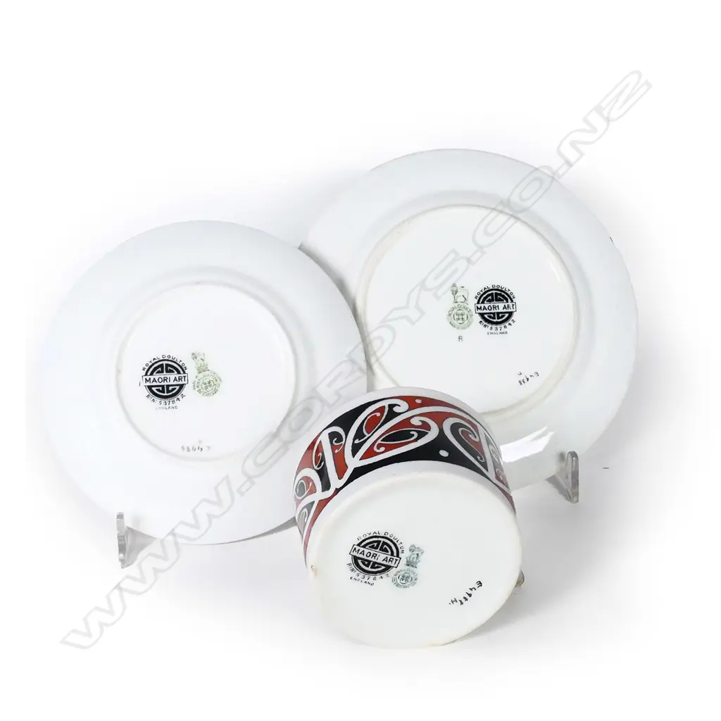 A Royal Doulton Maori Art trio Image 1++