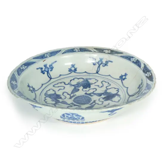 A Chinese porcelain blue and white bowl