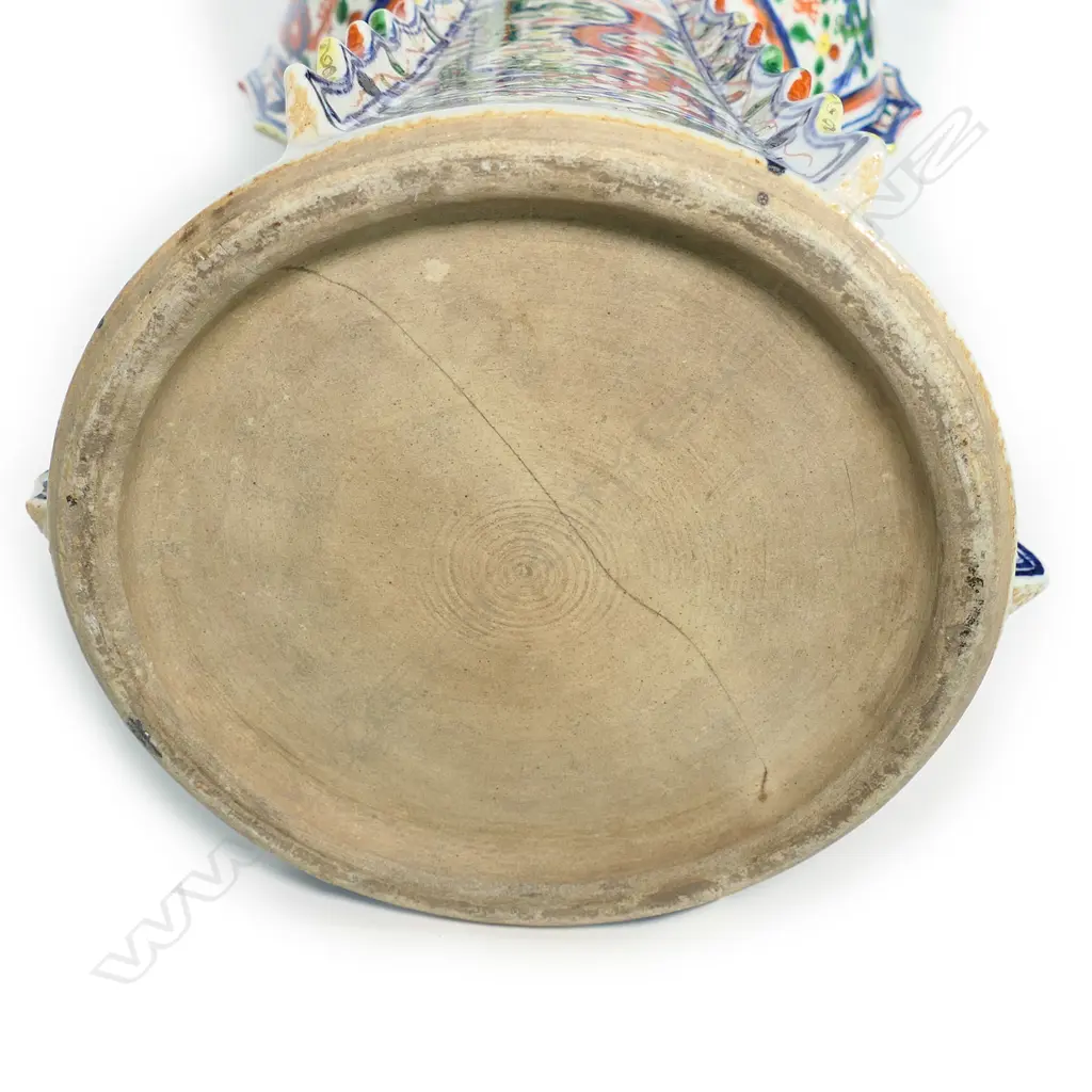 A Chinese large wucai gu-form dragon vase Image 1++