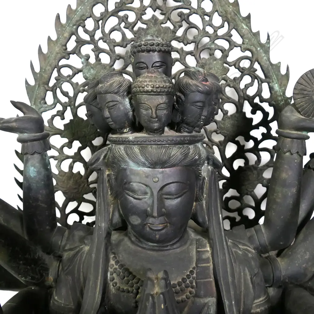 A large Japanese bronze of Kannon Bodhisattva Image 1++
