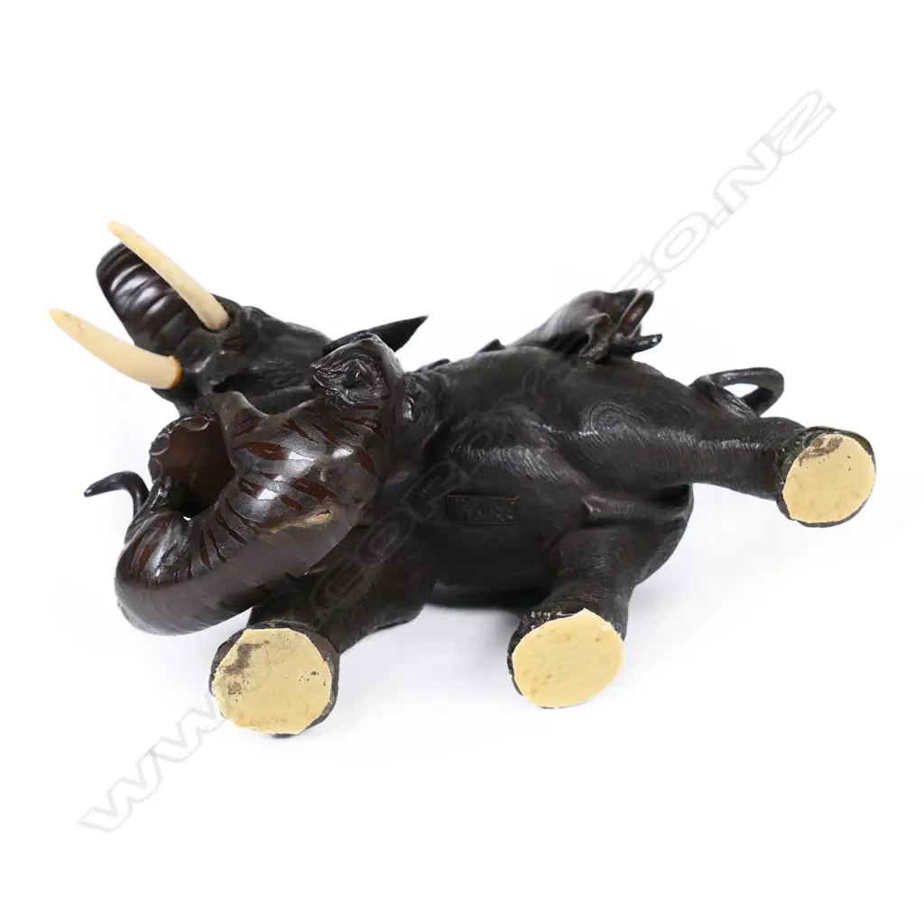 A Japanese Meiji period bronze figure Image 1++