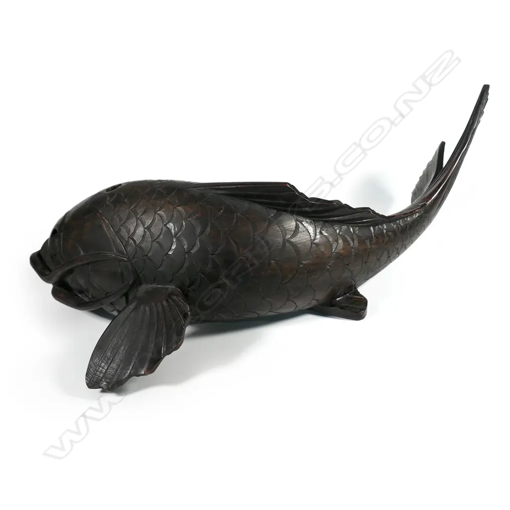 A large Japanese hand carved 'Jizai kagi' wooden Koi fish Image 1++