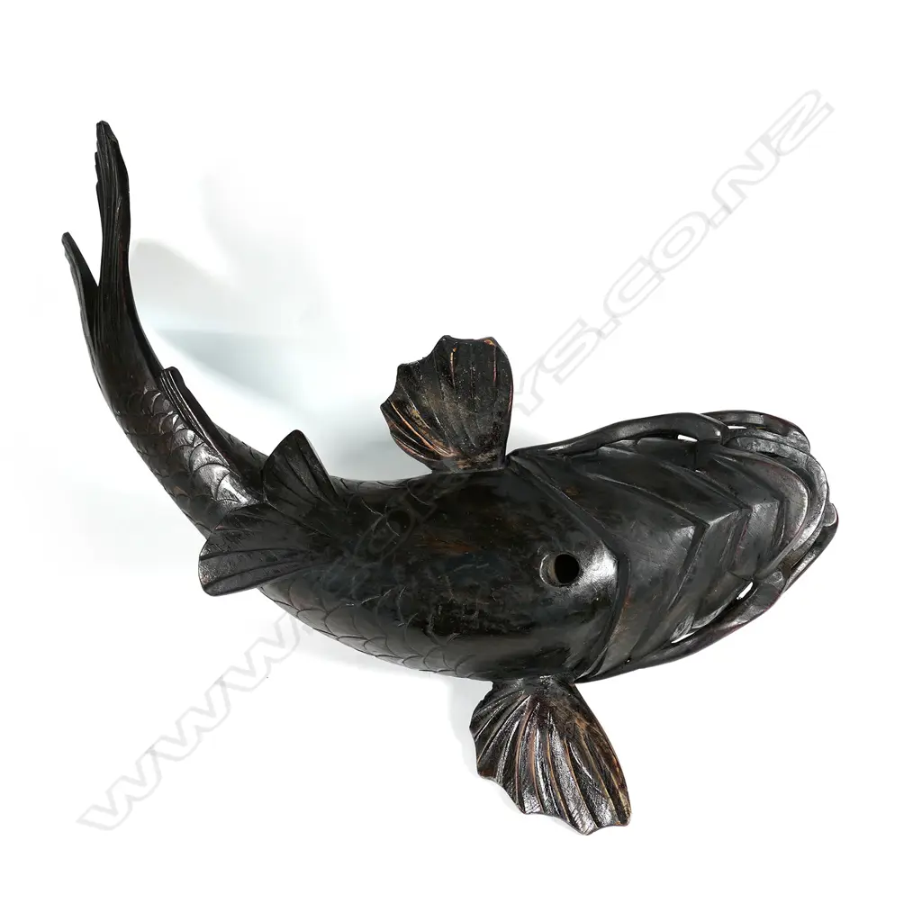 A large Japanese hand carved 'Jizai kagi' wooden Koi fish Image 1++