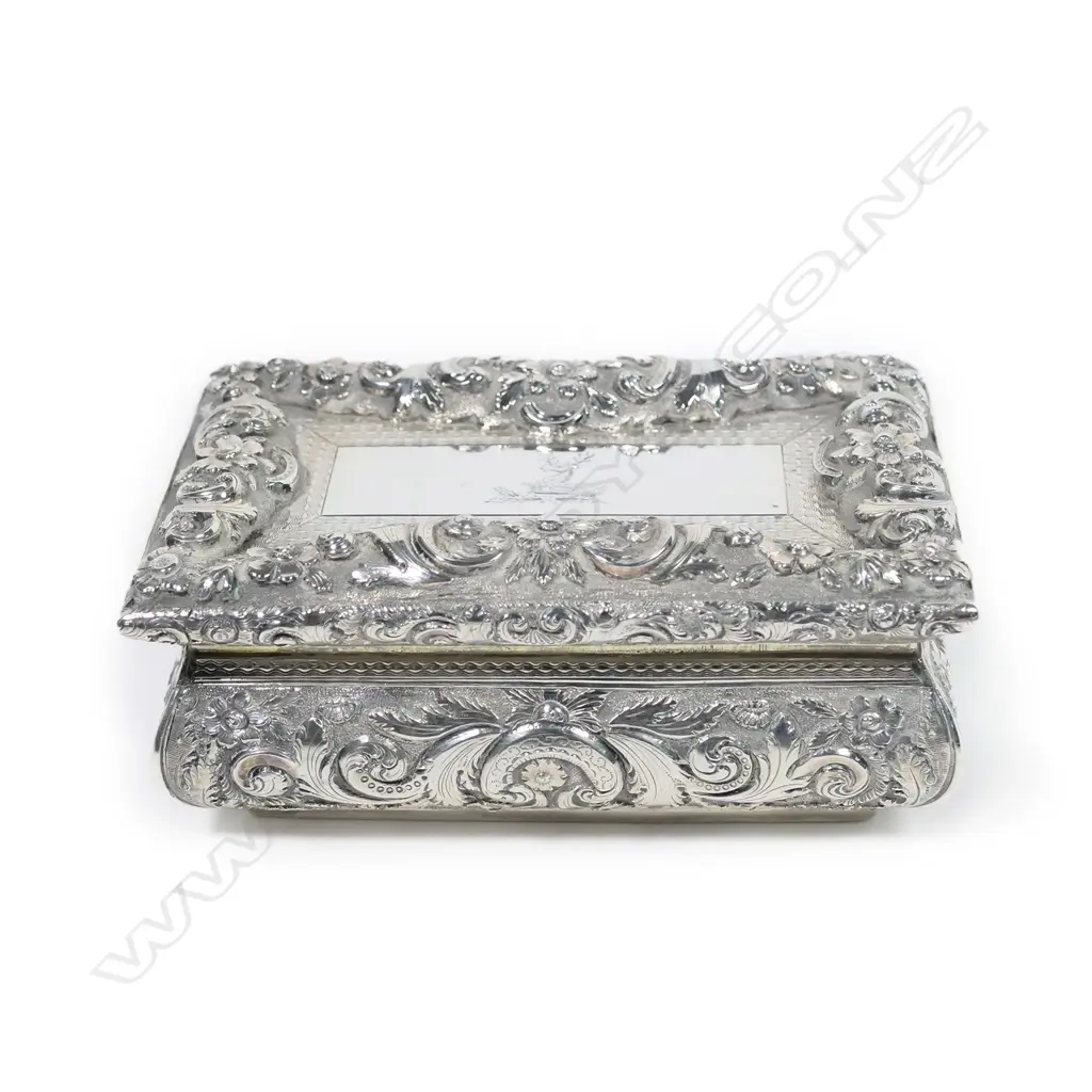 An early Victorian silver table snuff Image 1++