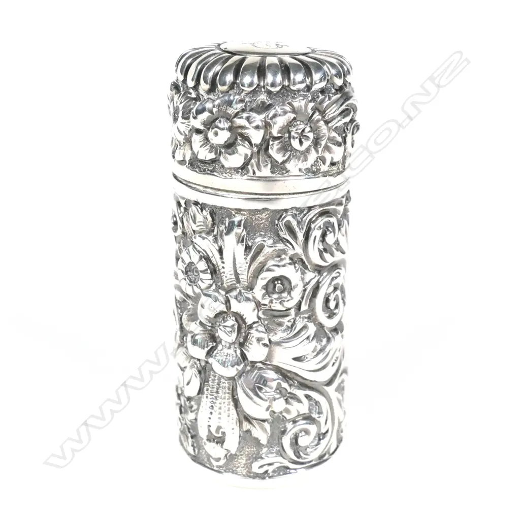 A Victorian silver cased perfume bottle Image 1++