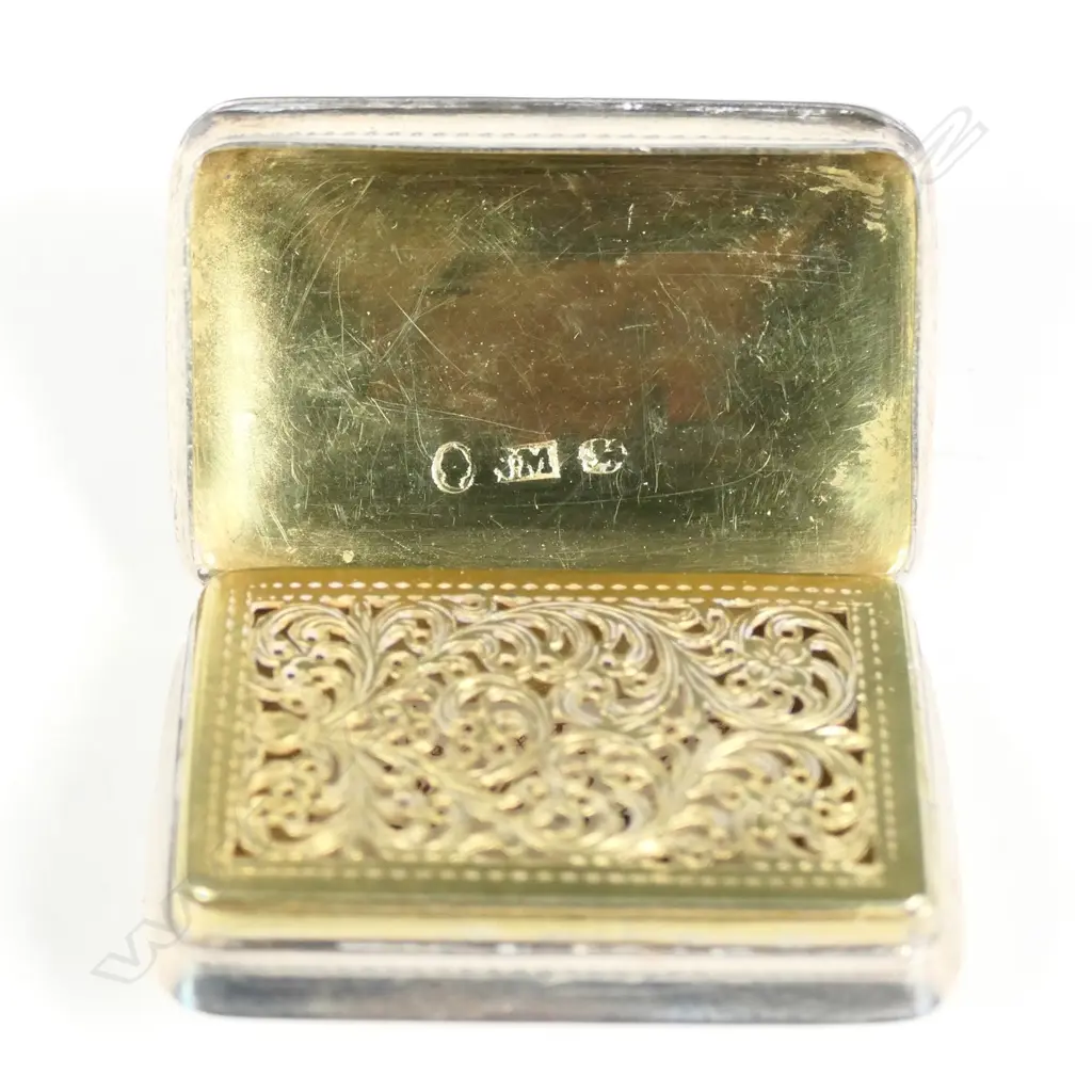 A William IV silver vinaigrette Image 1++