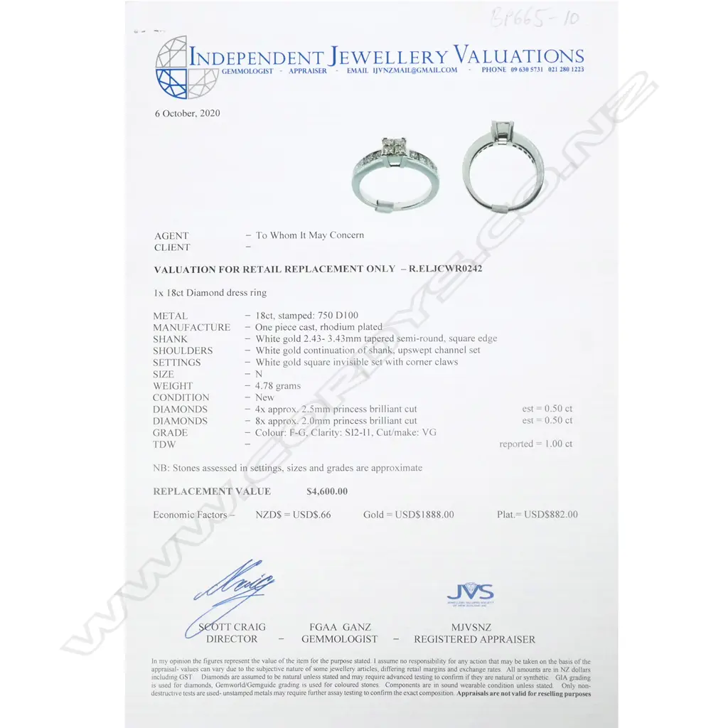 An 18ct white gold and diamond cluster ring Image 1++