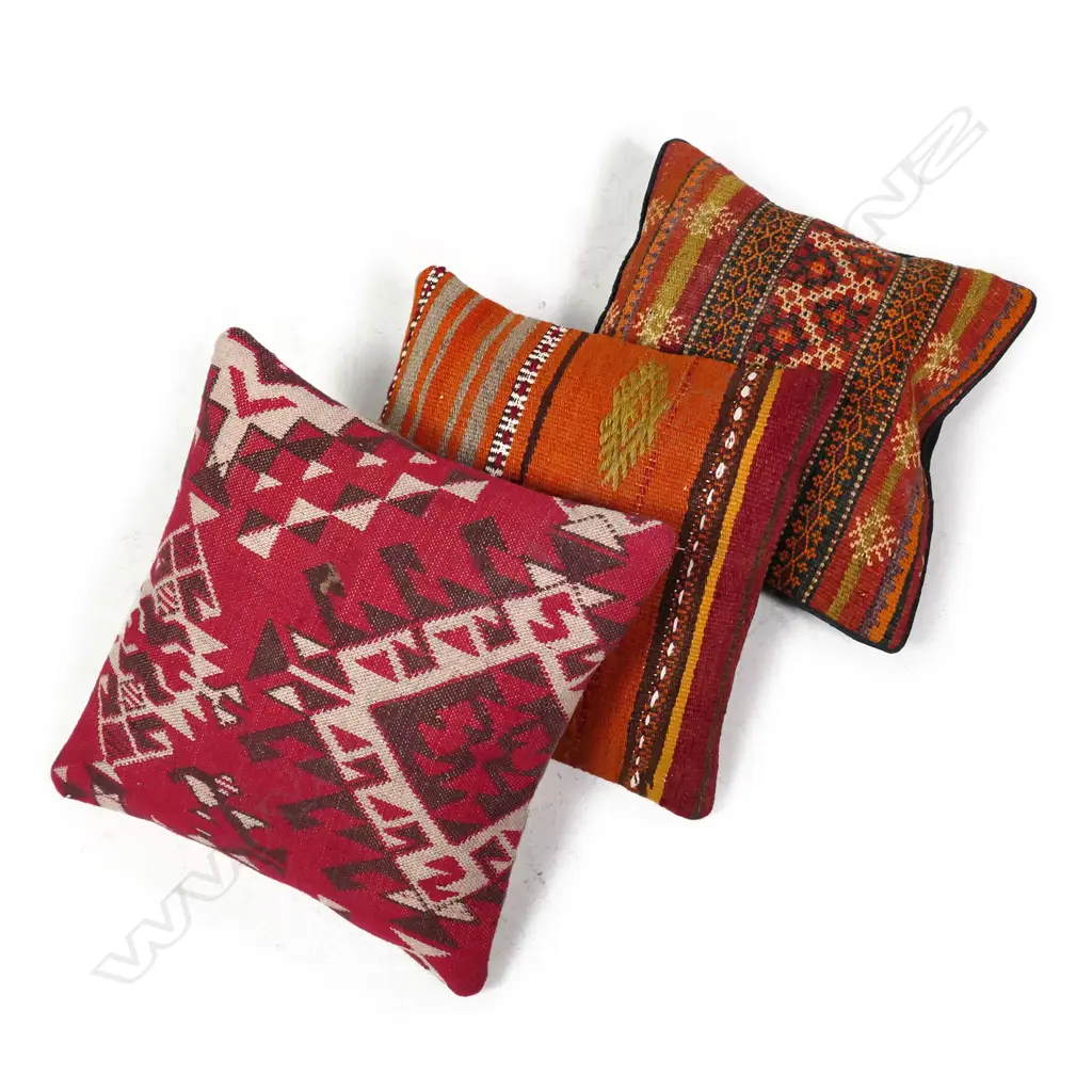Three Turkish scatter cushions Image 1++