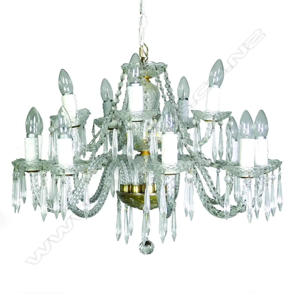 An impressive crystal chandelier Image 1++