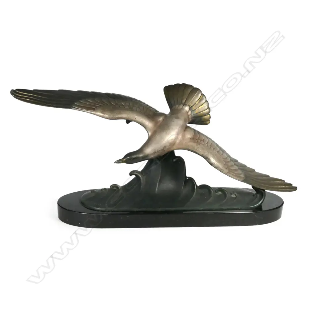 A French spelter Art Deco sculpture by Louis-Albert Carvin (1875-1951) 'Mouette sur Vague' Image 1++