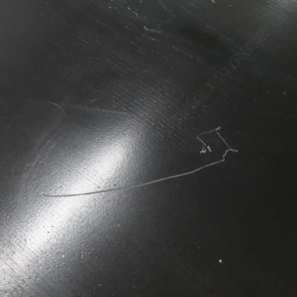 A Designers Collection dining table Image 1++