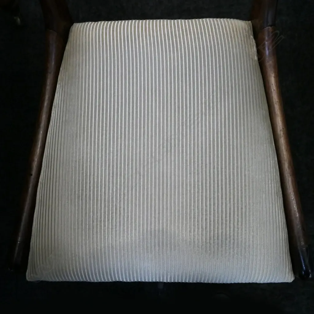 Four William IV rosewood dining chairs Image 1++