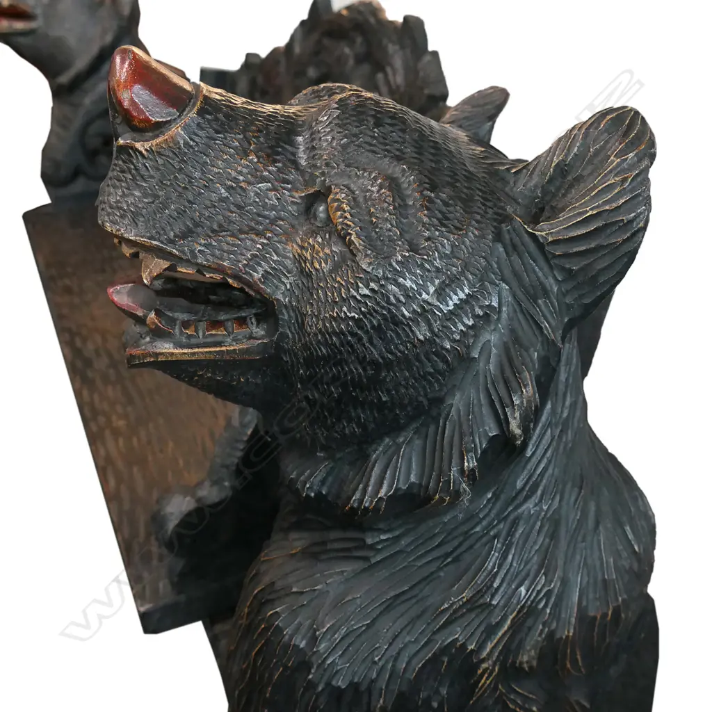 A vintage Black Forest style carved bear bench Image 1++