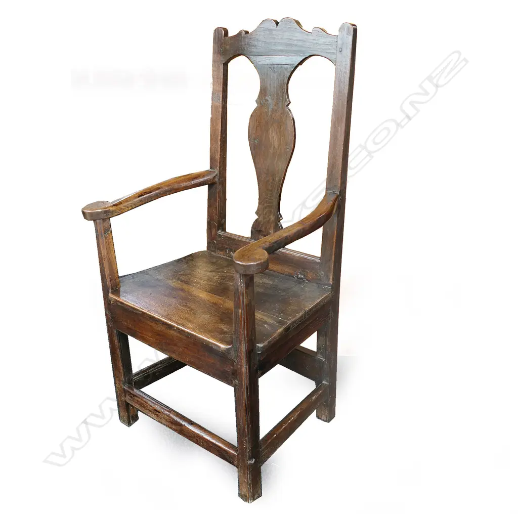A substantial Georgian country oak armchair Image 1++