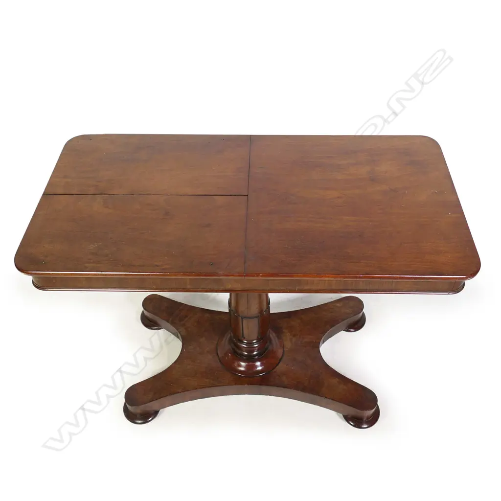 A William IV mahogany telescopic reading table Image 1++