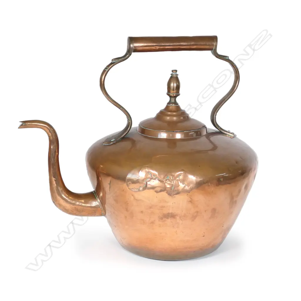 A Victorian oversize copper teapot Image 1++