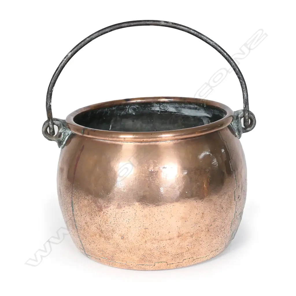 A Victorian copper preserving pan Image 1++