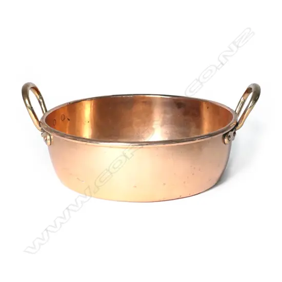 A 19thC Army & Navy CSL copper preserving pan