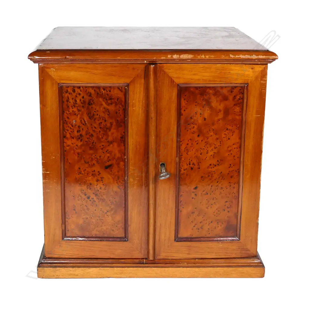 An Edwardian coin collector’s cabinet Image 1++