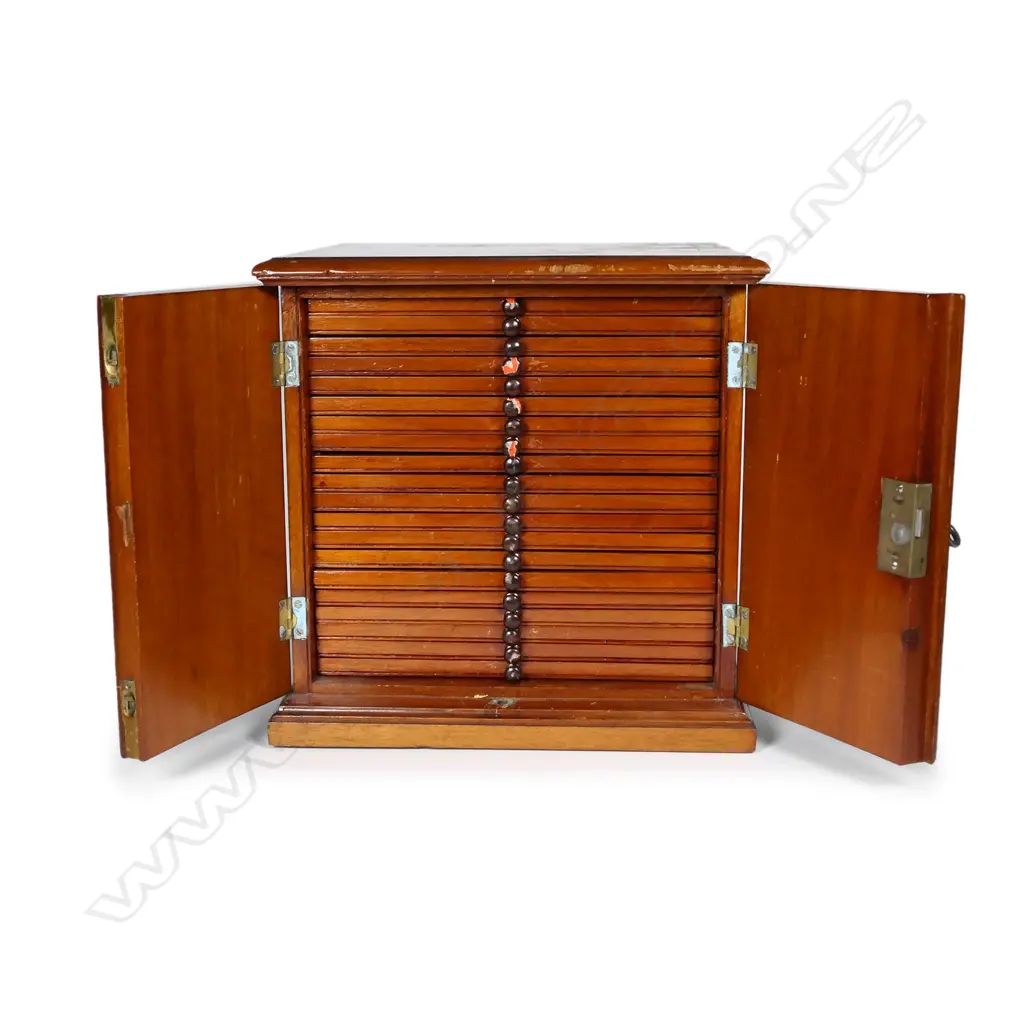 An Edwardian coin collector’s cabinet Image 1++