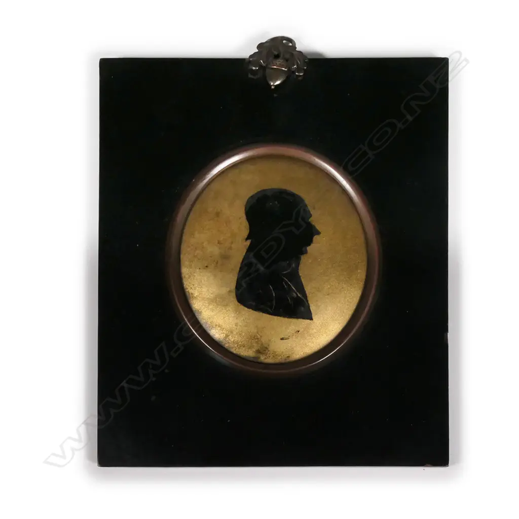 A 19thC miniature silhouette portrait of a man Image 1++