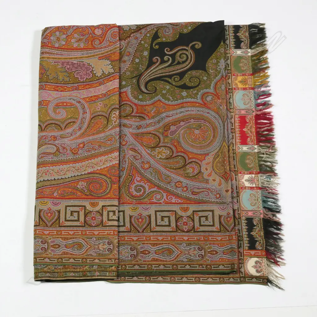 A fine Kashmir paisley shawl Image 1++
