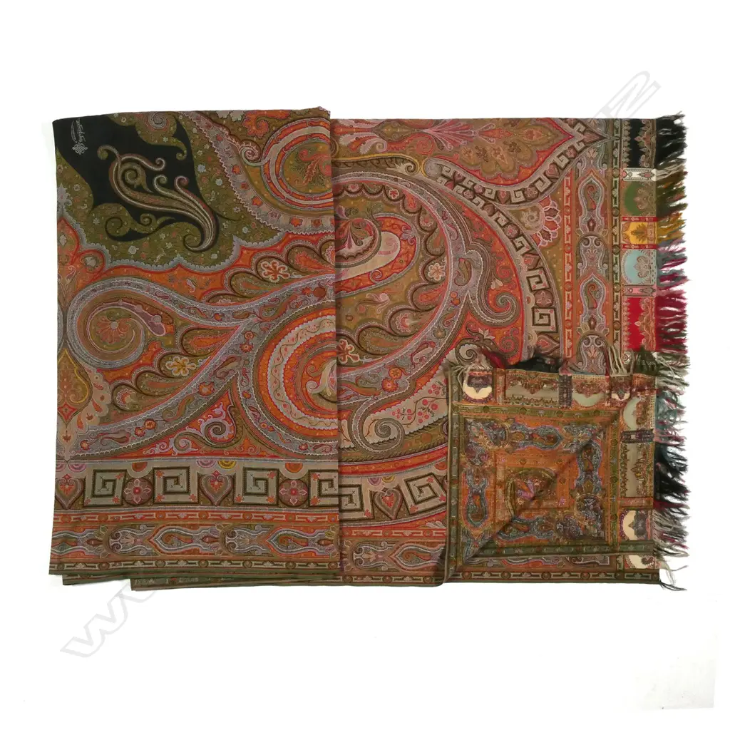 A fine Kashmir paisley shawl Image 1++