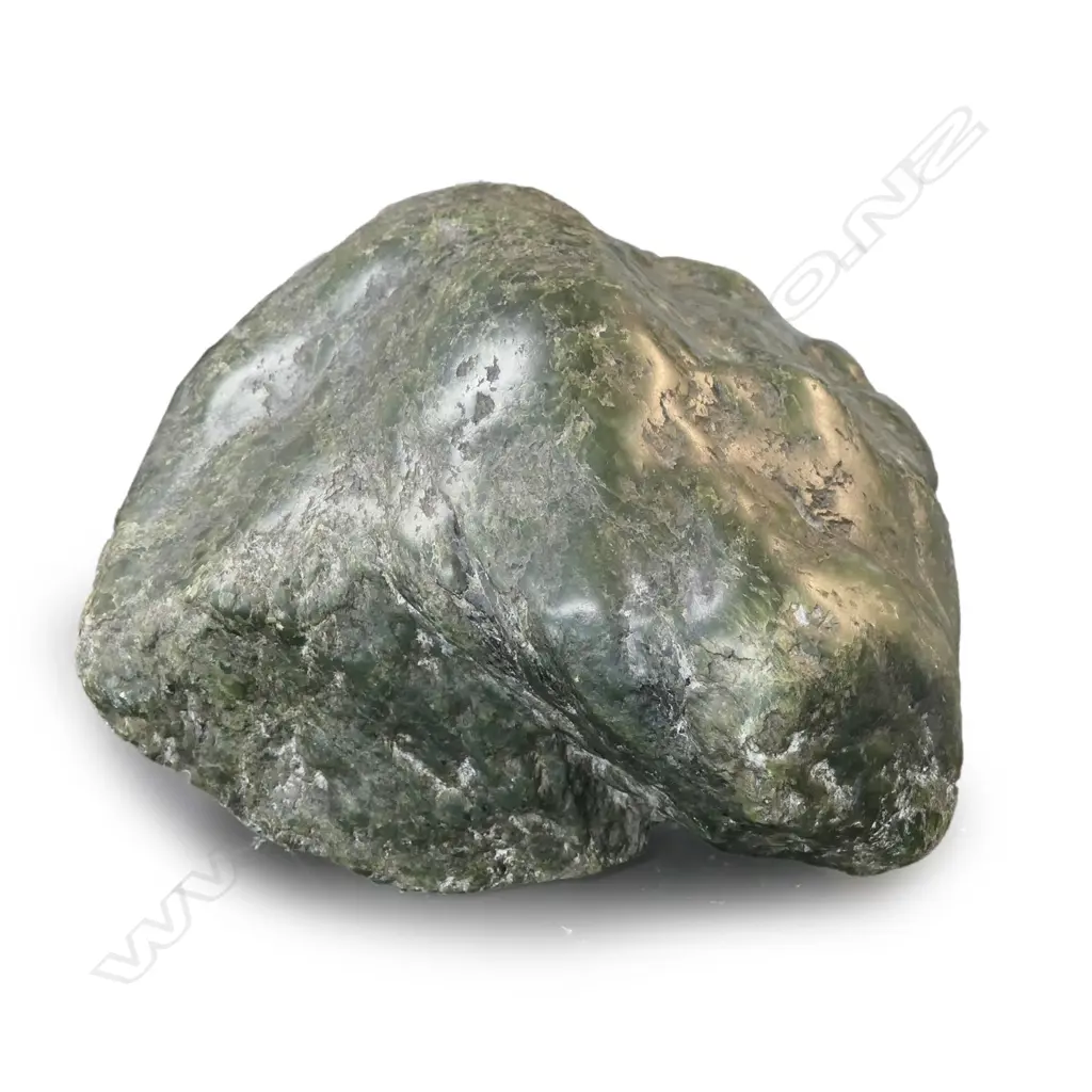 A good pounamu (nephrite) boulder Image 1++