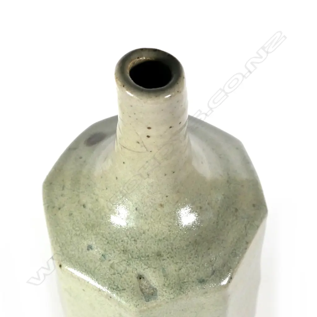 A Doreen Blumhardt tall vase Image 1++