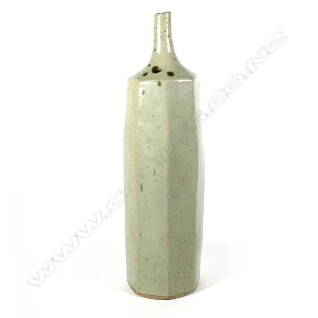 A Doreen Blumhardt tall vase Image 1++