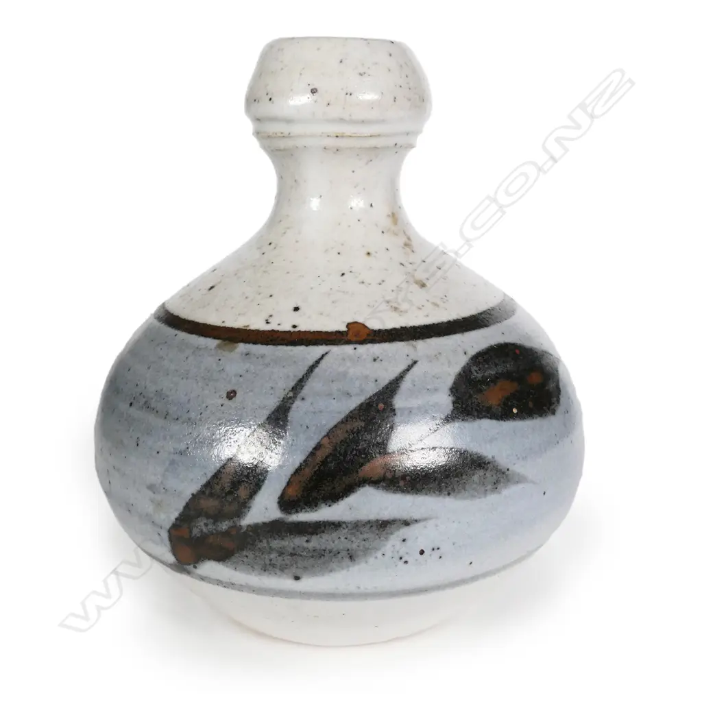 Warren Tippett specimen vase Image 1++