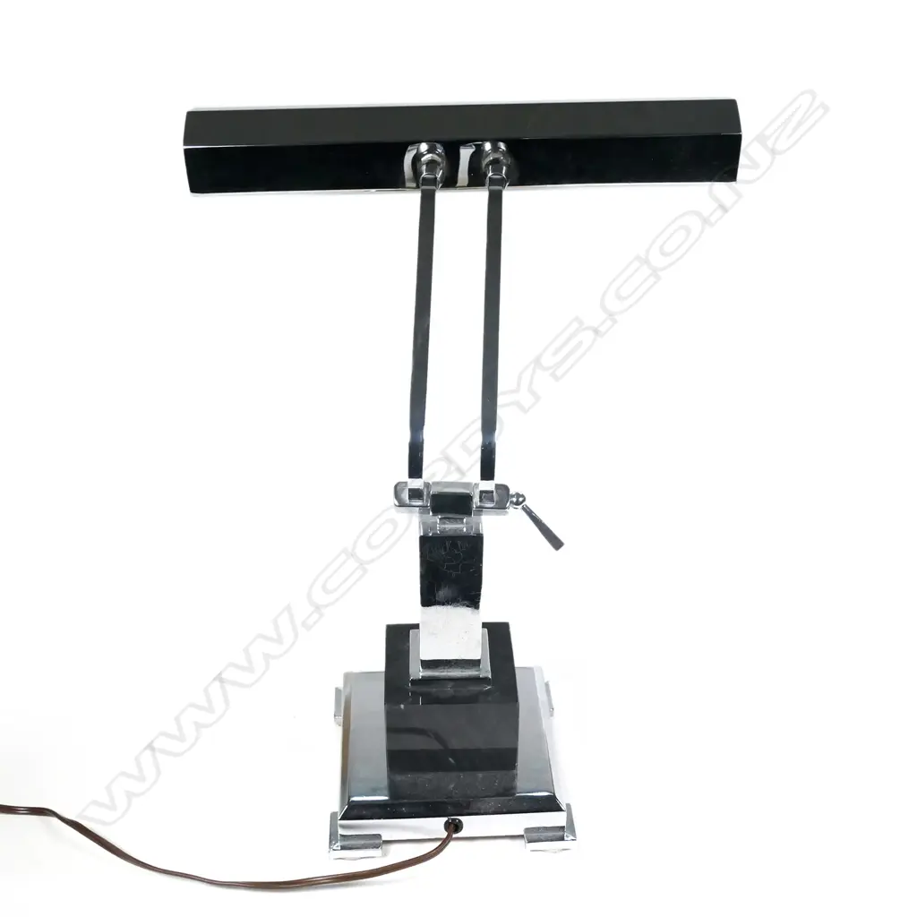 A vintage Art Deco style chromed desk lamp Image 1++