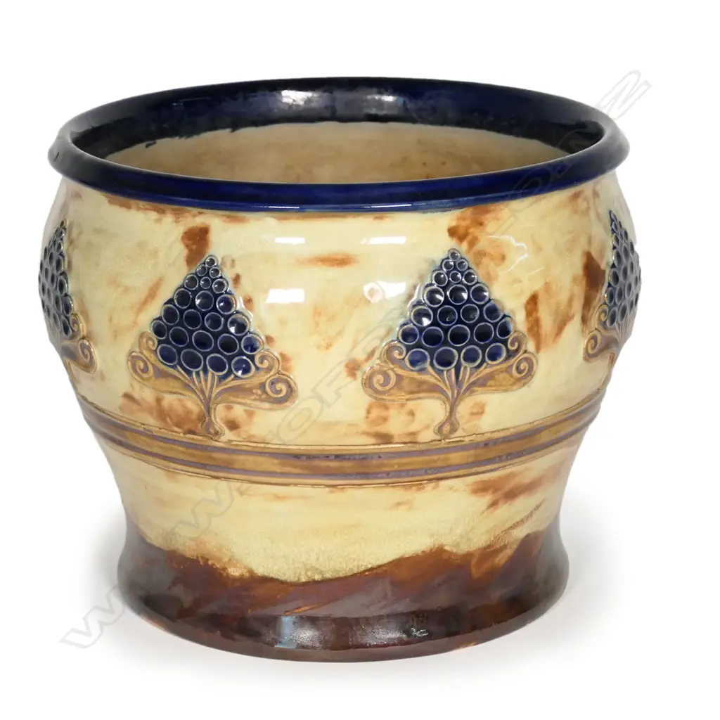 A Doulton Lambeth Art Nouveau jardinière Image 1++
